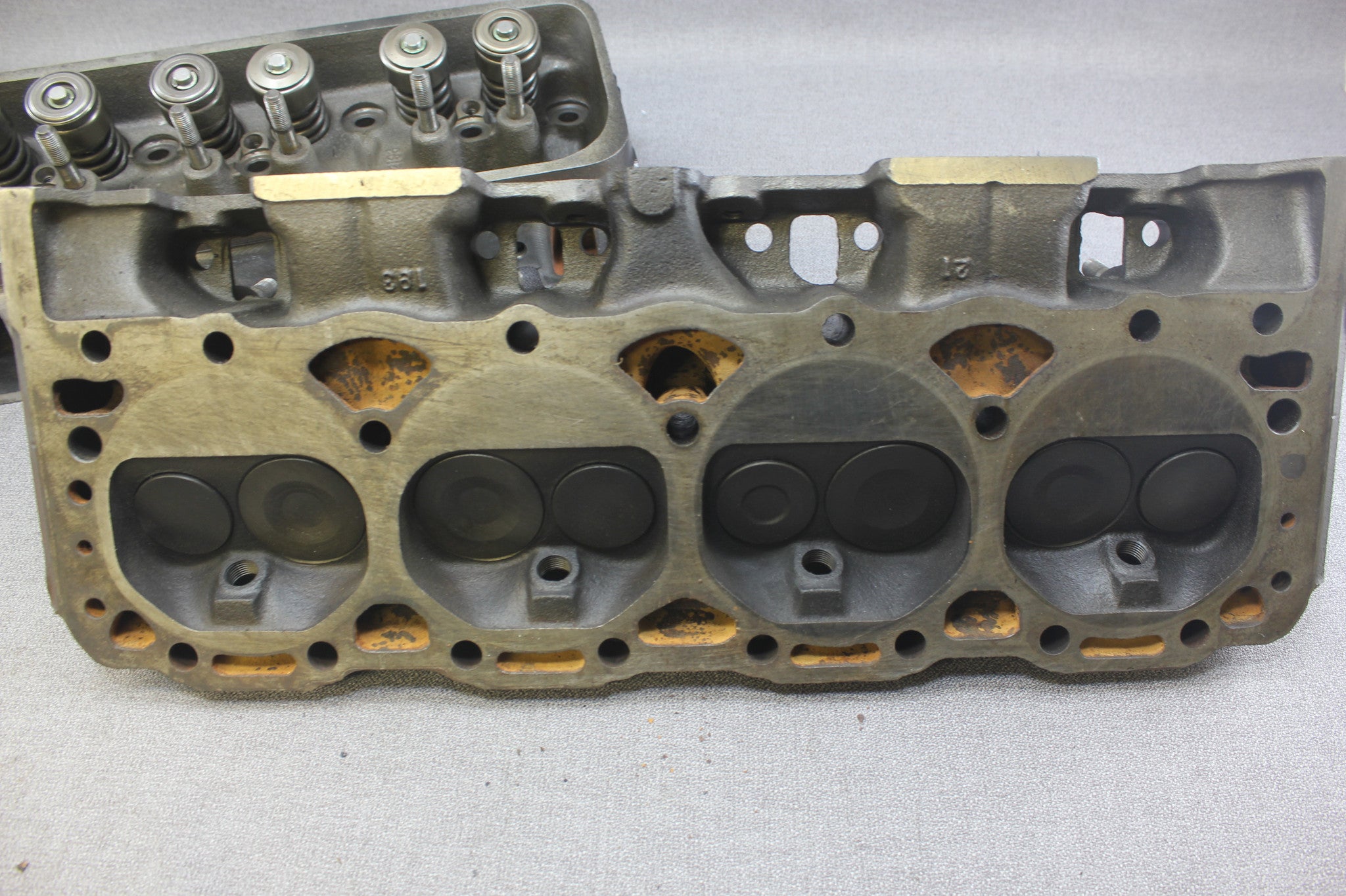 Chevy GM Chevrolet 14102193 V8 SBC 350 5.7L Cylinder Head Pair MerCruiser Marine