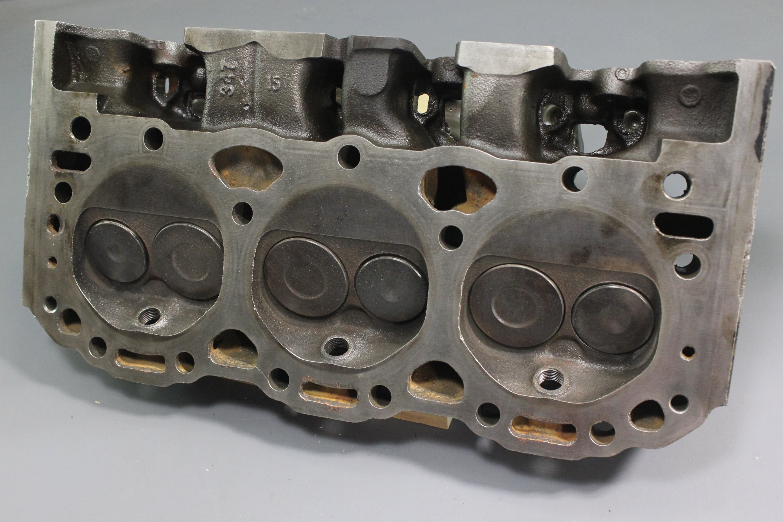 MerCruiser 938-8935 3.8L V6 229cid GM 14020553 Cylinder Head PAIR 1981-1985