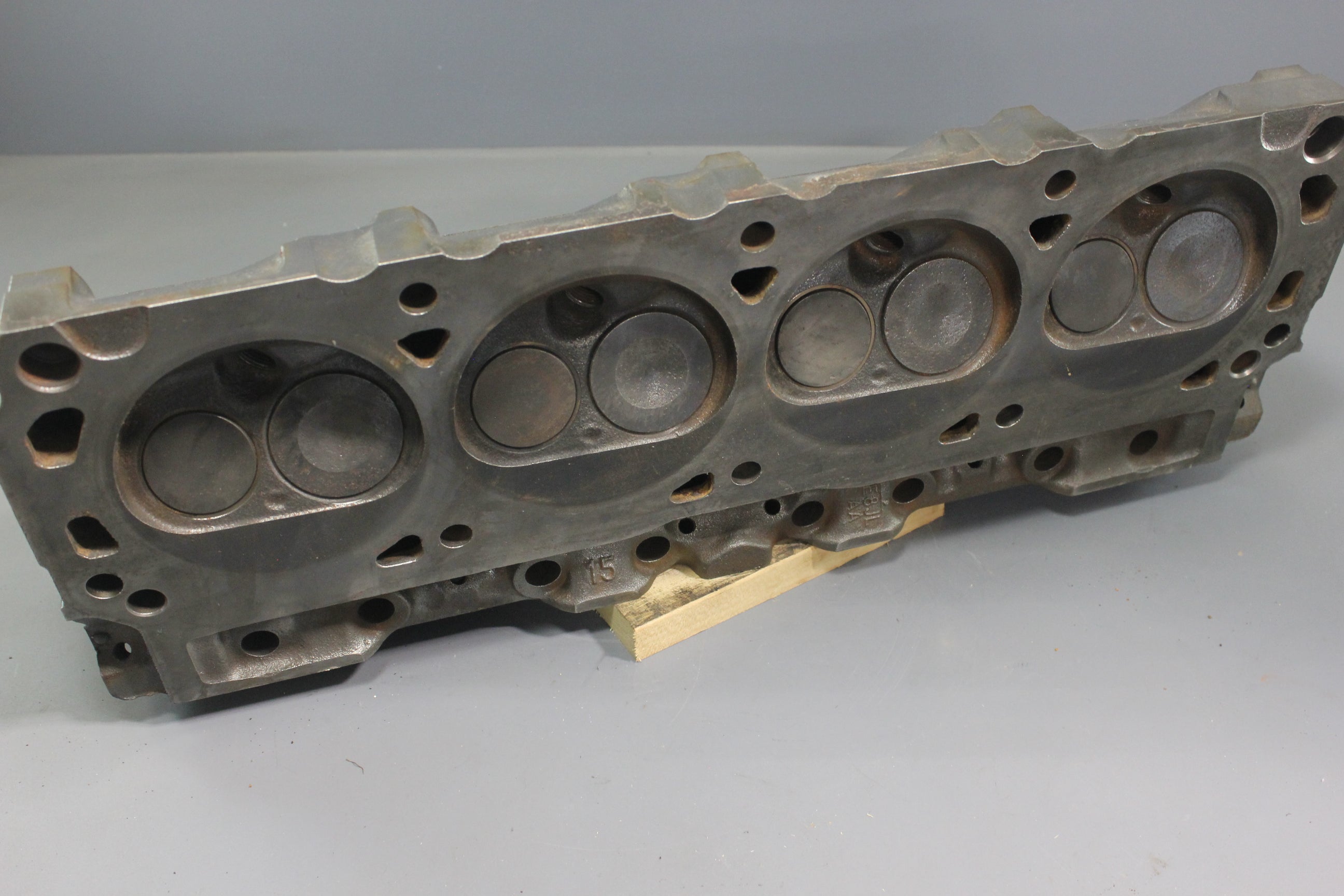 OMC 986085 0986085 Ford 5.0L 302 Cylinder Head V8 E8JL-AA 1989-1993 Cobra