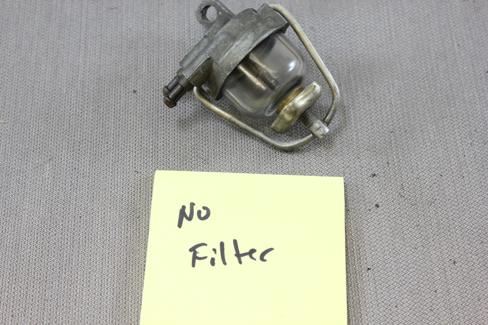 Johnson Evinrude 18hp Outboard FD-12 1958 Fuel Filter Bowl 376836 378576 576835