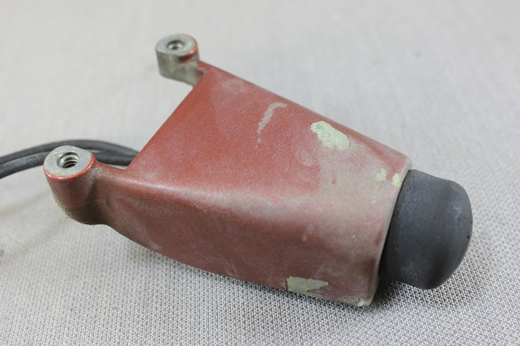 Johnson Evinrude 18hp Outboard FD-12 1958 Stop kill switch mount 377289 305608