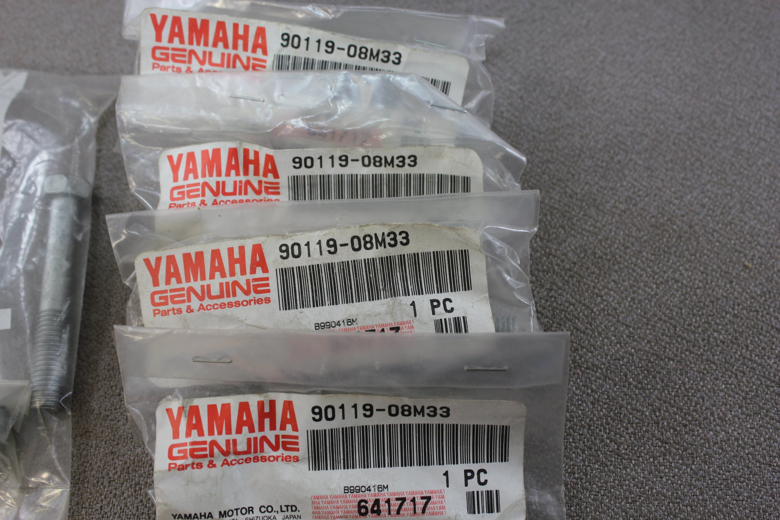 Yamaha Outboard 90119-08M14 90119-08M33 97095-08055 97095-06045 Bolt Washer Set