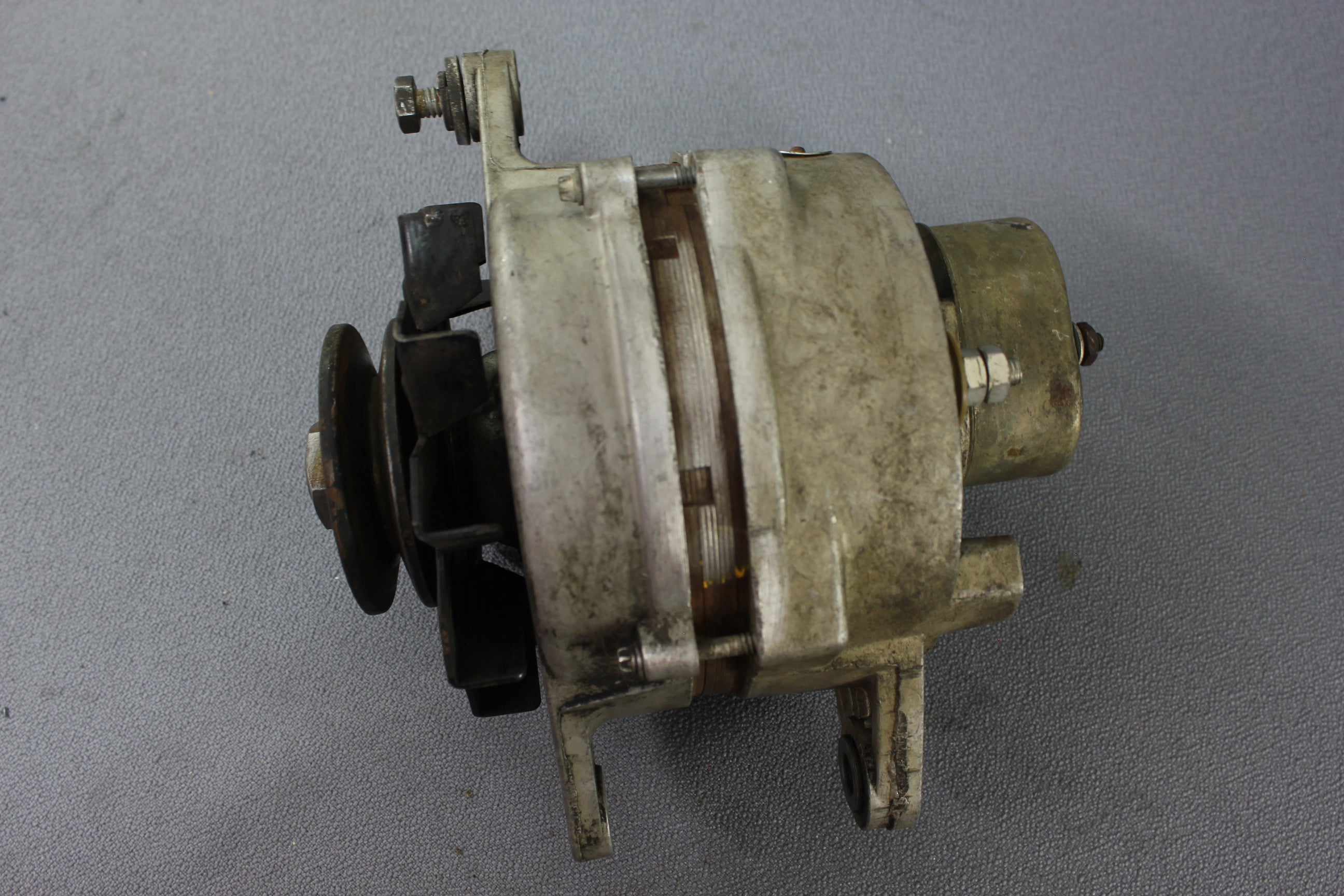 OMC 383443 981186 Prestolite Alternator Early Stringer 1970-1982 2.5L 3.0L 5.0L