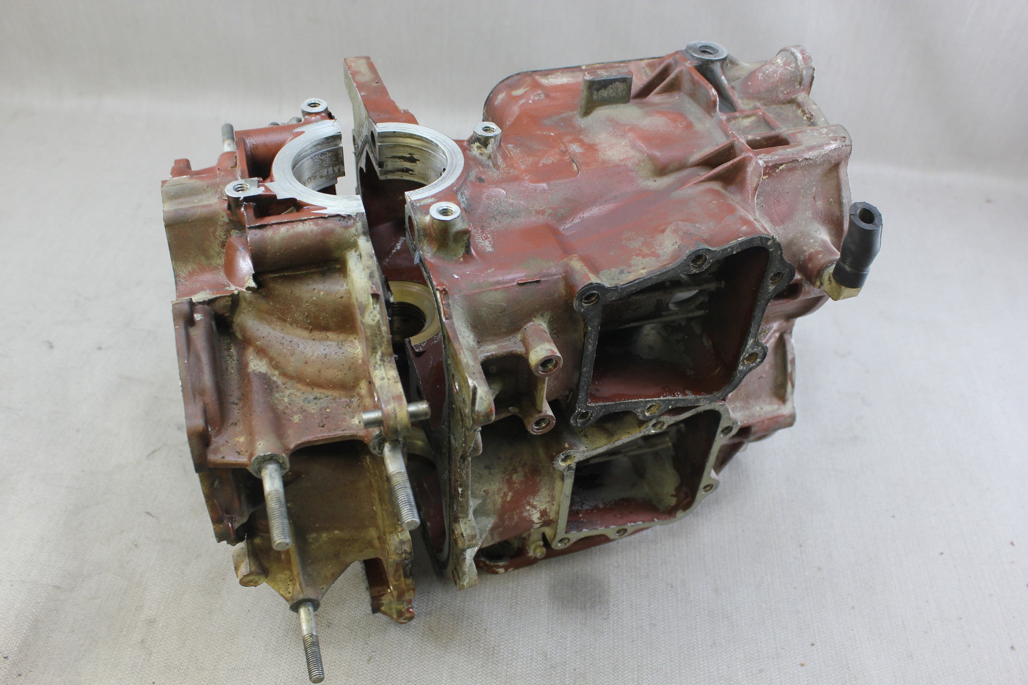 Johnson Evinrude Outboard 40hp RK-24 1962 Powerhead Case Crankcase 378647 379384