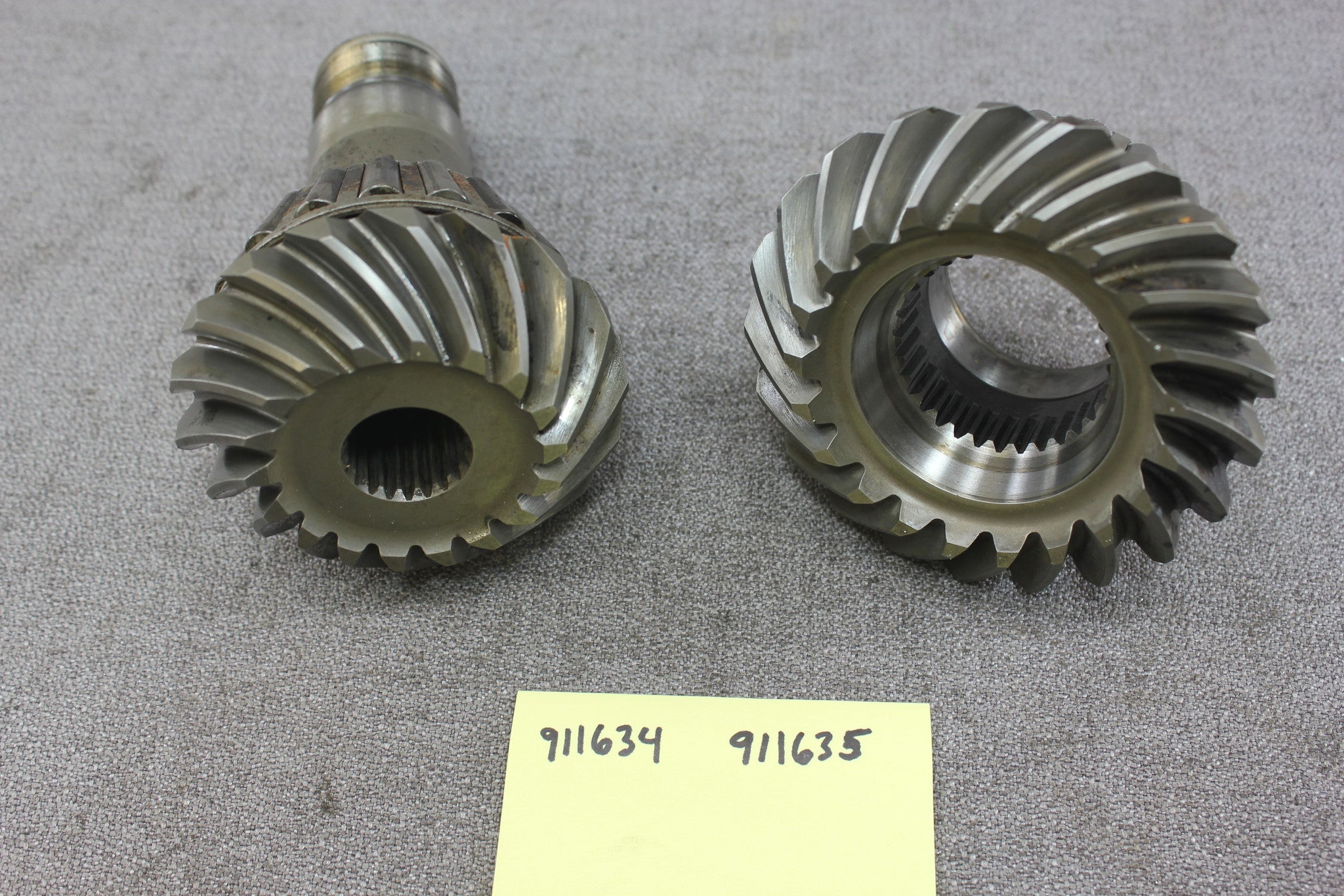 OMC Cobra 0983826 983826 Cobra Upper Gearcase Gear Set 3.0L 2.5L 140hp 1986-1989