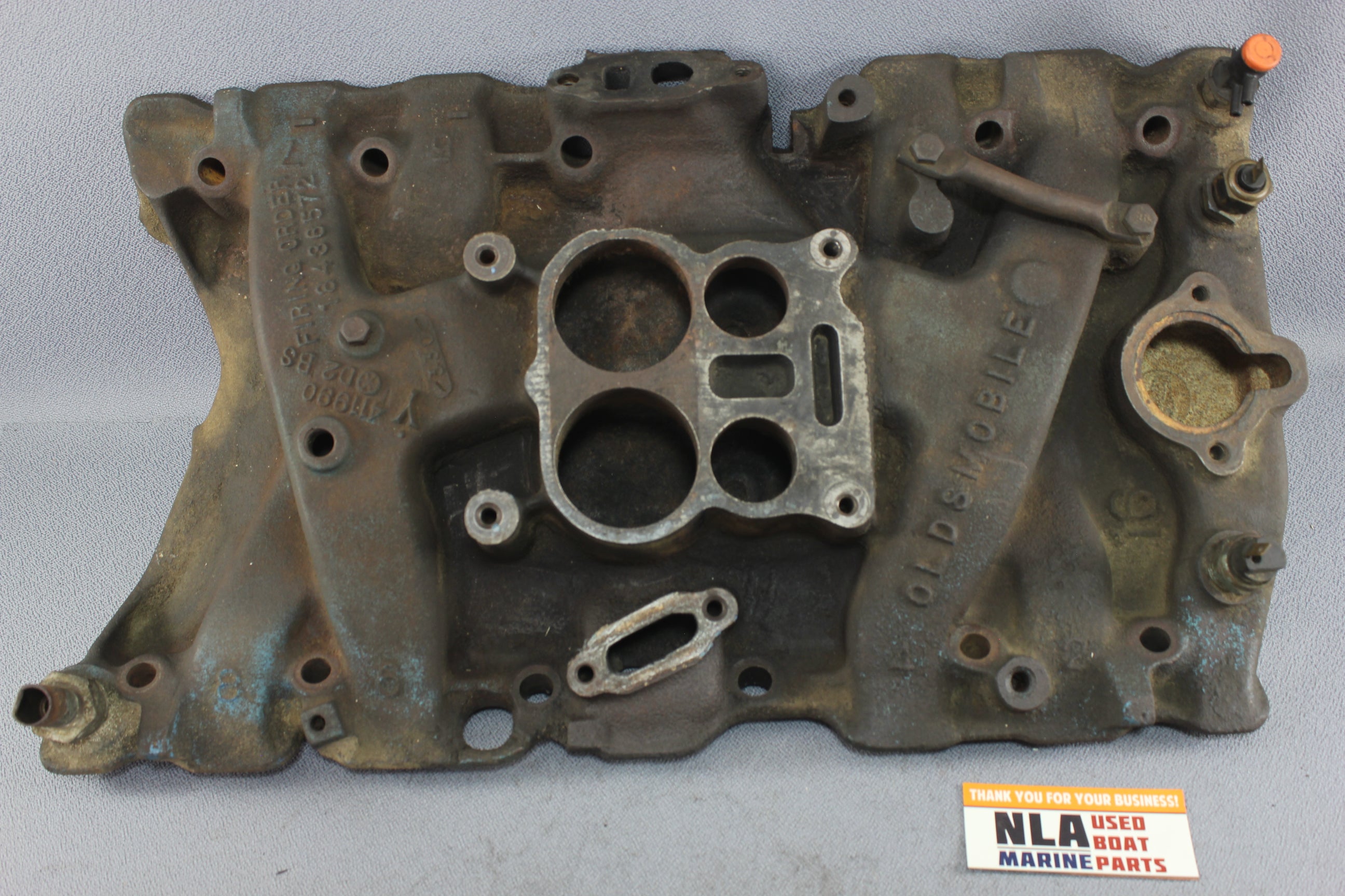 Oldsmobile 403 OEM Intake Manifold 411990 (D2BS 330) V8 6.6L 1977-1979