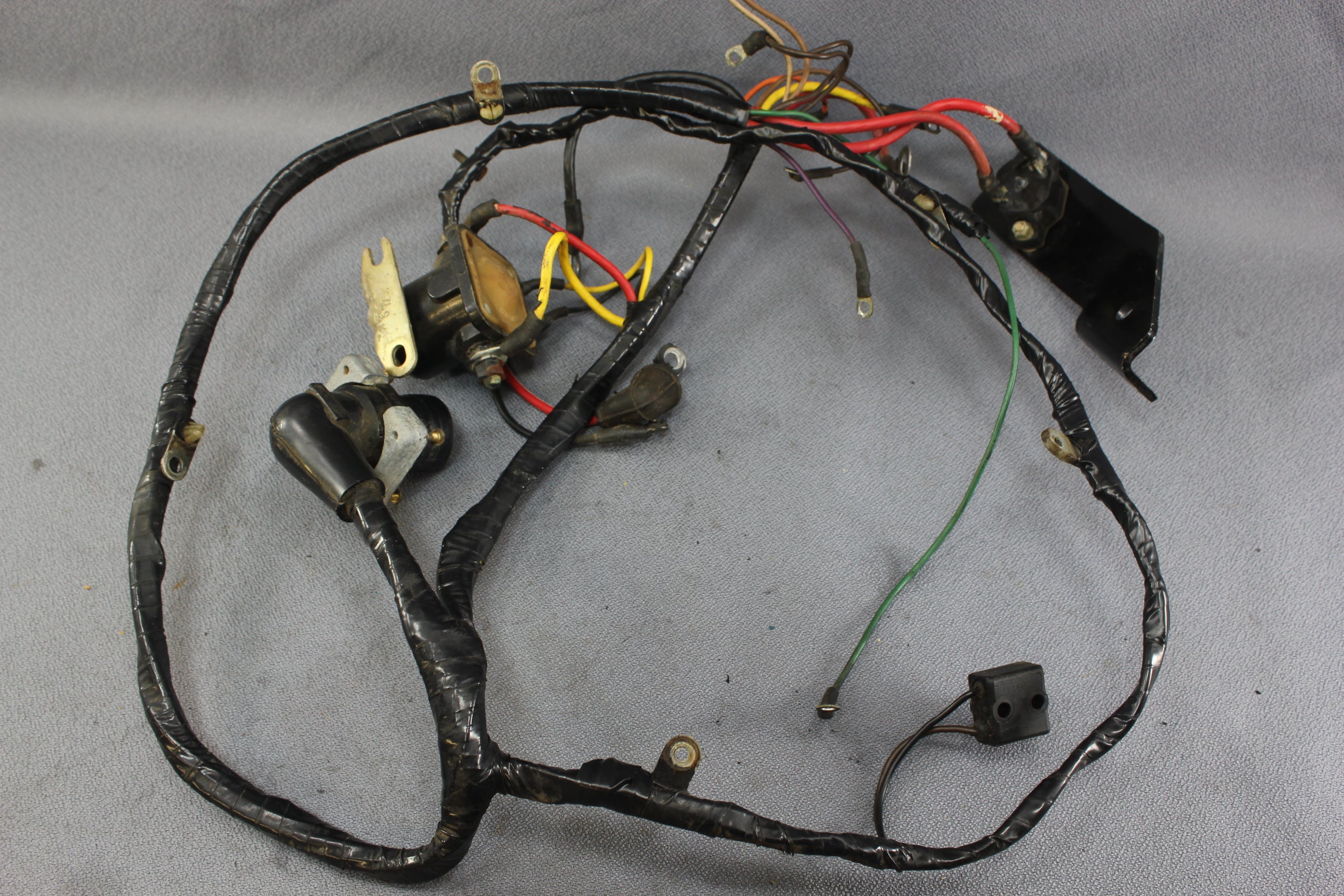 MerCruiser 84-63796A1 165hp 4.1L 6cyl GM Engine  Wire Wiring Harness GM 59816