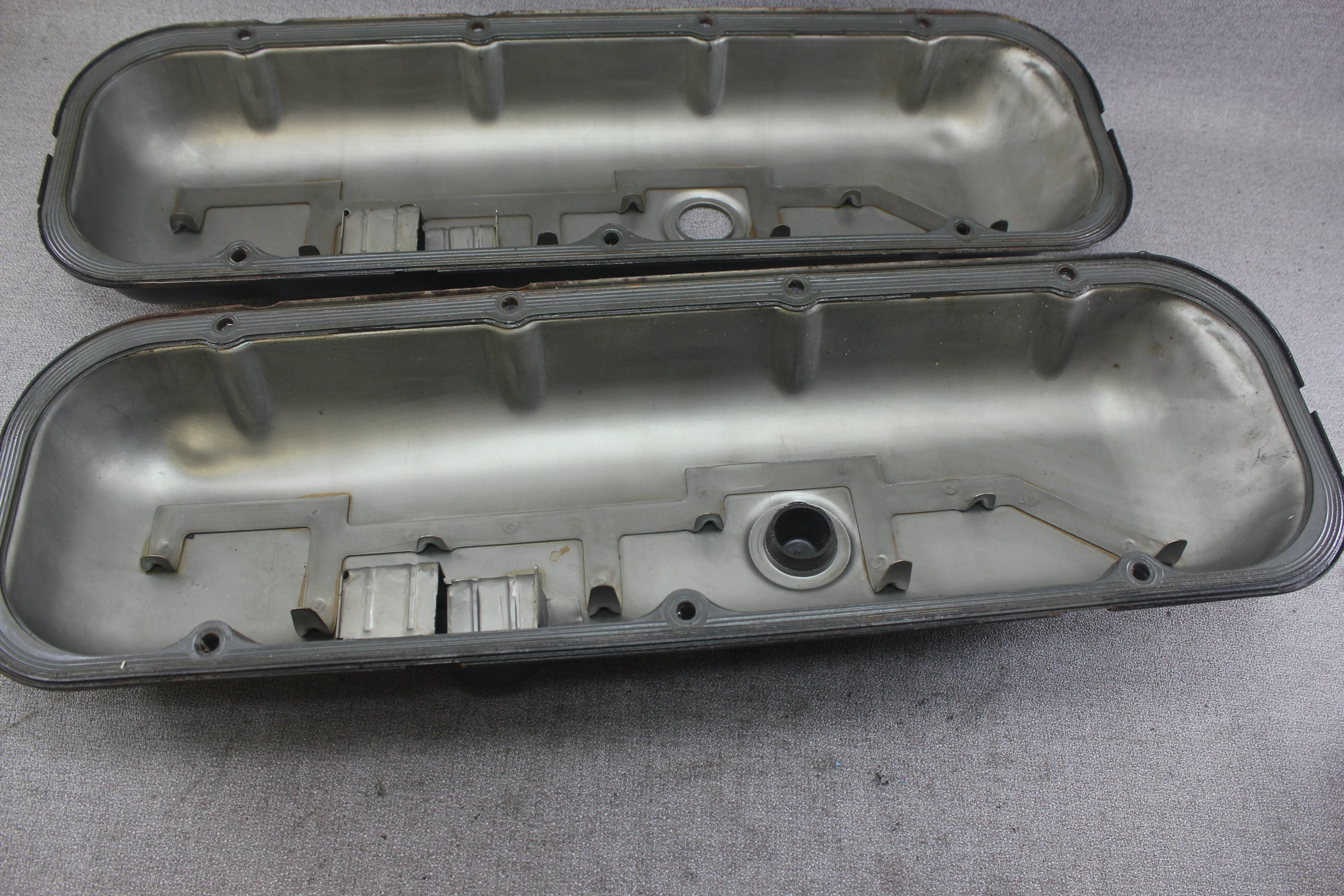 Chevy GM Steel Valve Rocker Covers Older BBC 454 502 1980s 7.4L 8.2L MerCruiser?