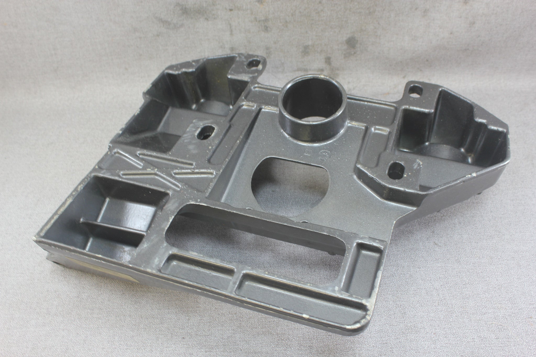 OMC 912537 0912537 911661 0911661 Cobra Rear Transom Plate Mount V6 V8 1986-1989