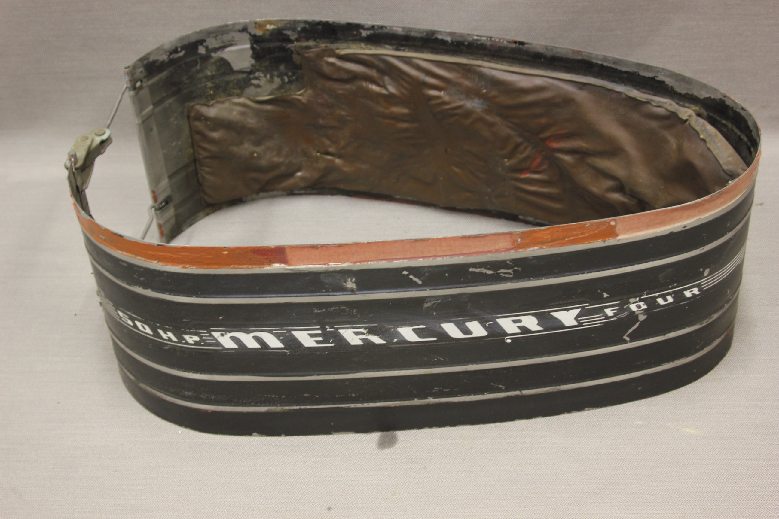 Mercury 196-1965A3 500 500E 50hp 4cyl 1963 Wrap Around Cowl Cover Hook 1962