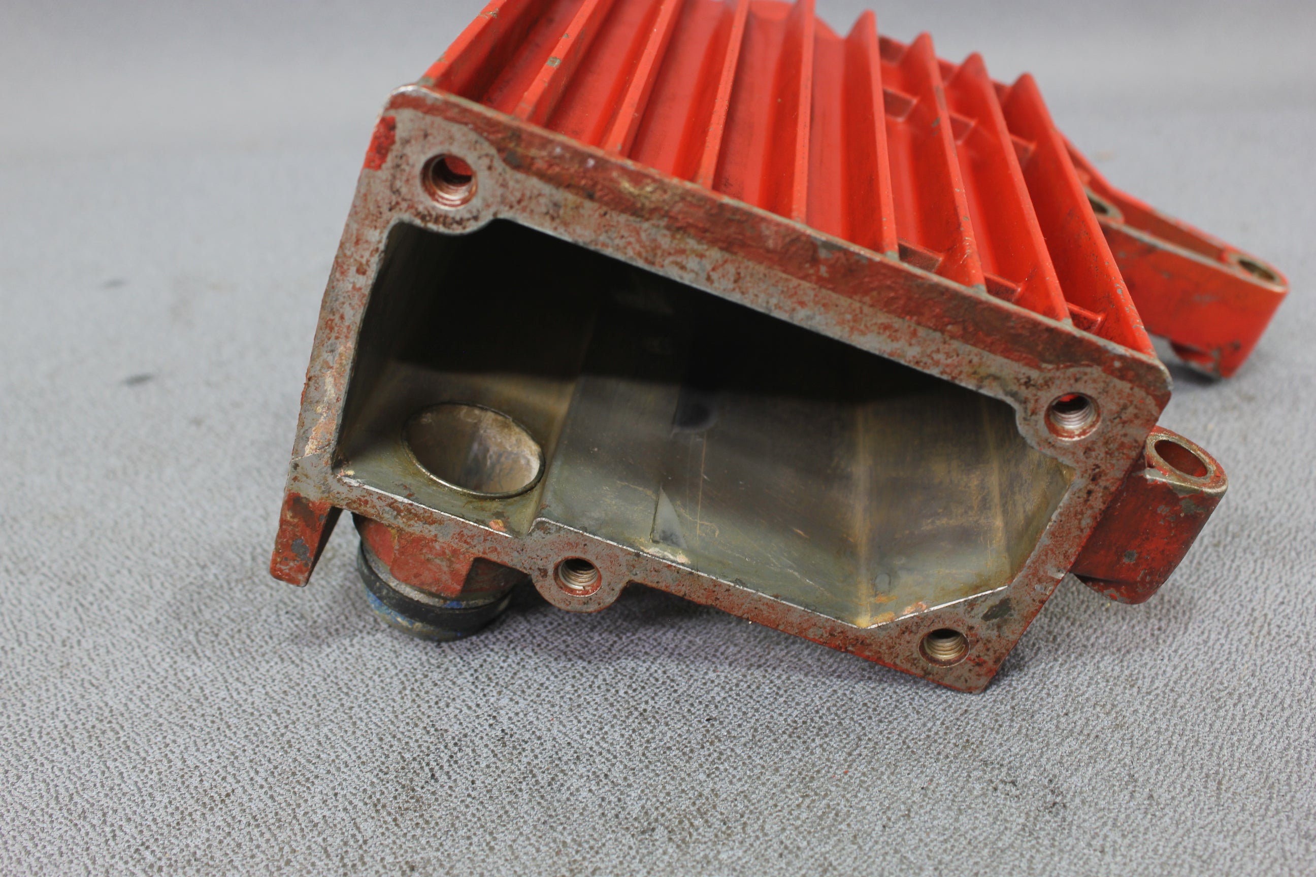 Volvo Penta 831924 831882 Heat Exchanger Housing AQ125A AQ120B AQ140B BB140A