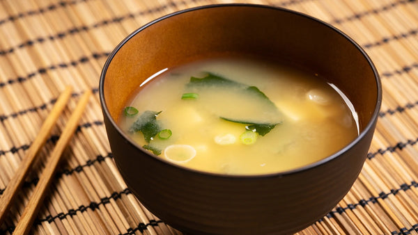 Healthy and delicious Japanese miso soup is easy to make at home