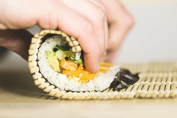 how-to-roll-sushi-at-home