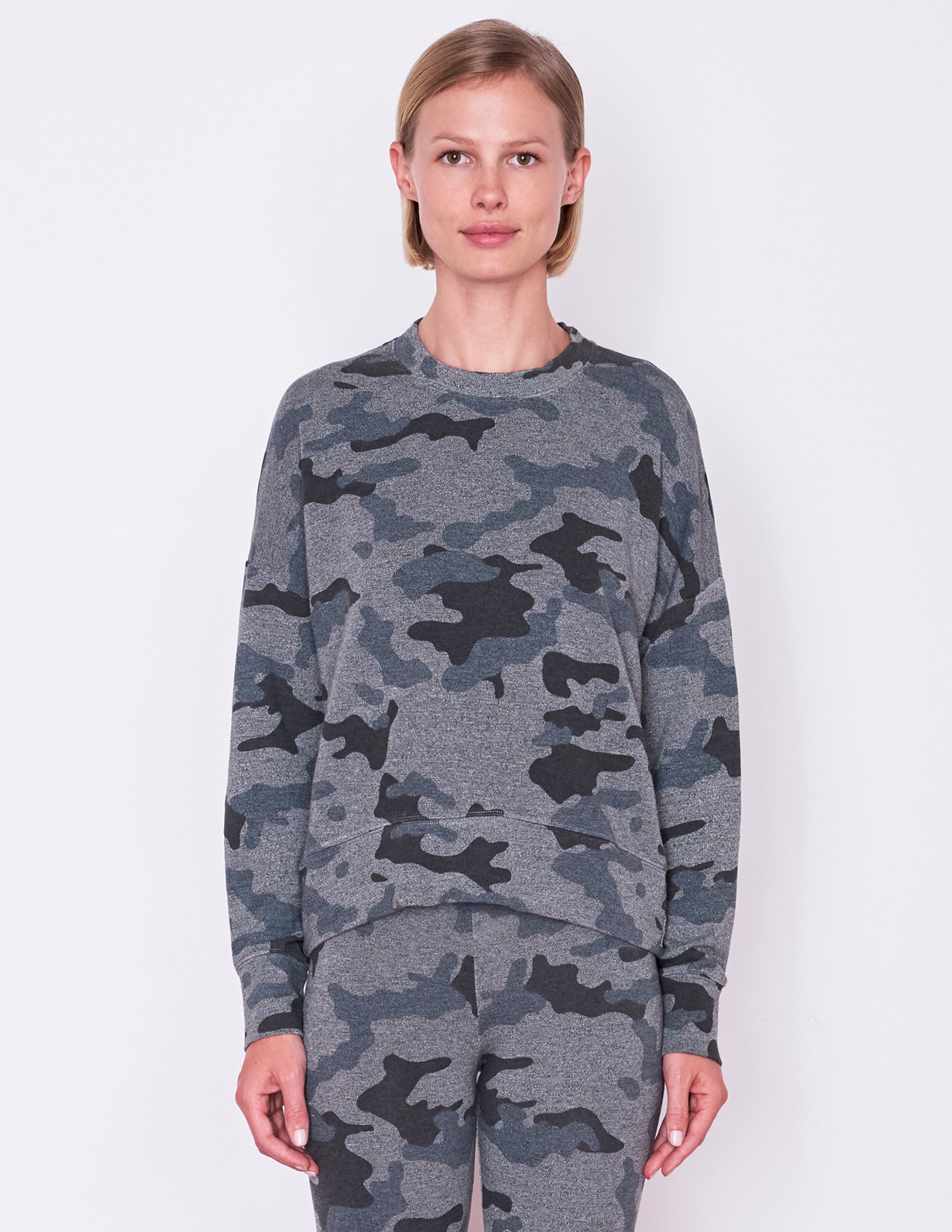 sundry camo pullover