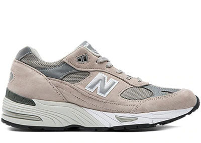 How to Lace New Balance 990: The Ultimate Style Guide