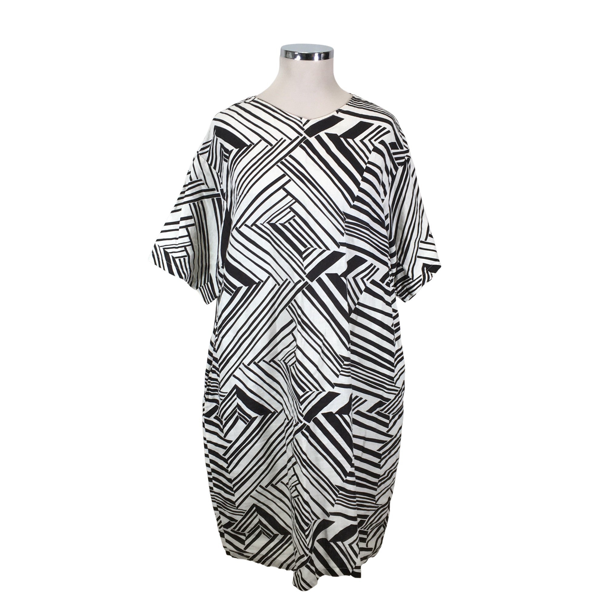 Women's Marimekko Dress, size 46 (White) | Emmy