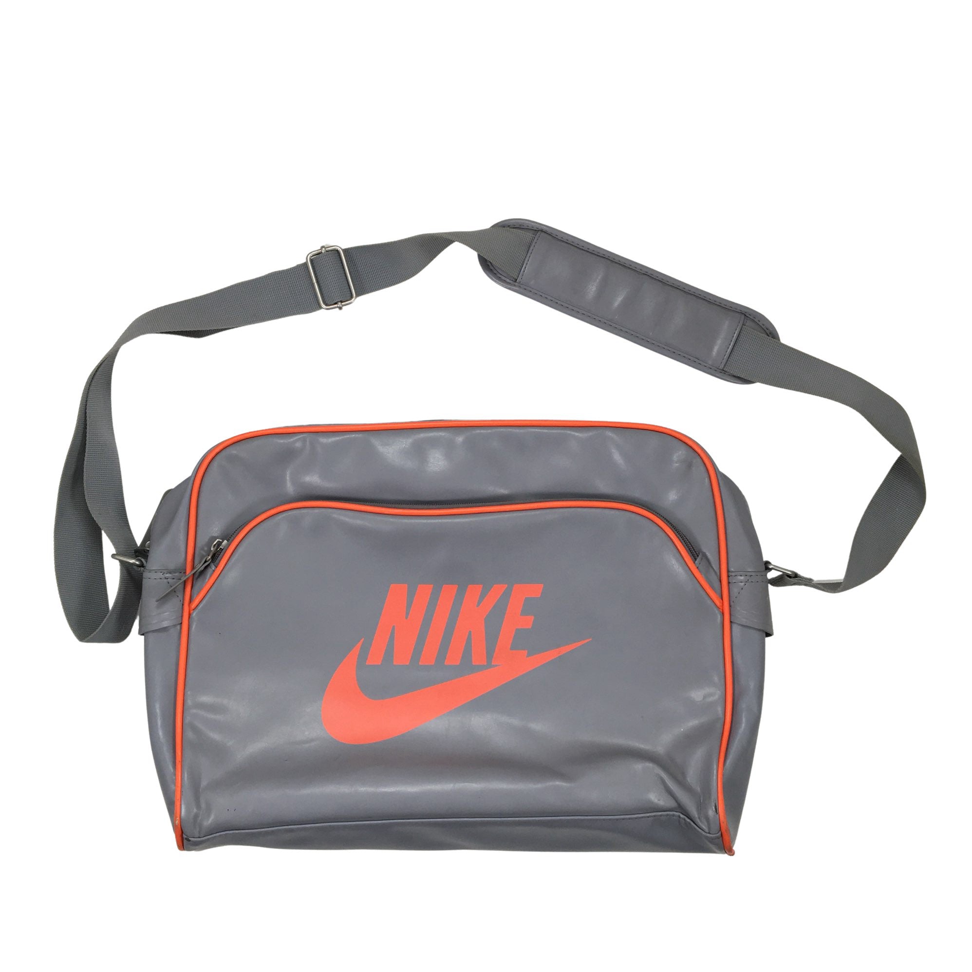 nike shoulder pack