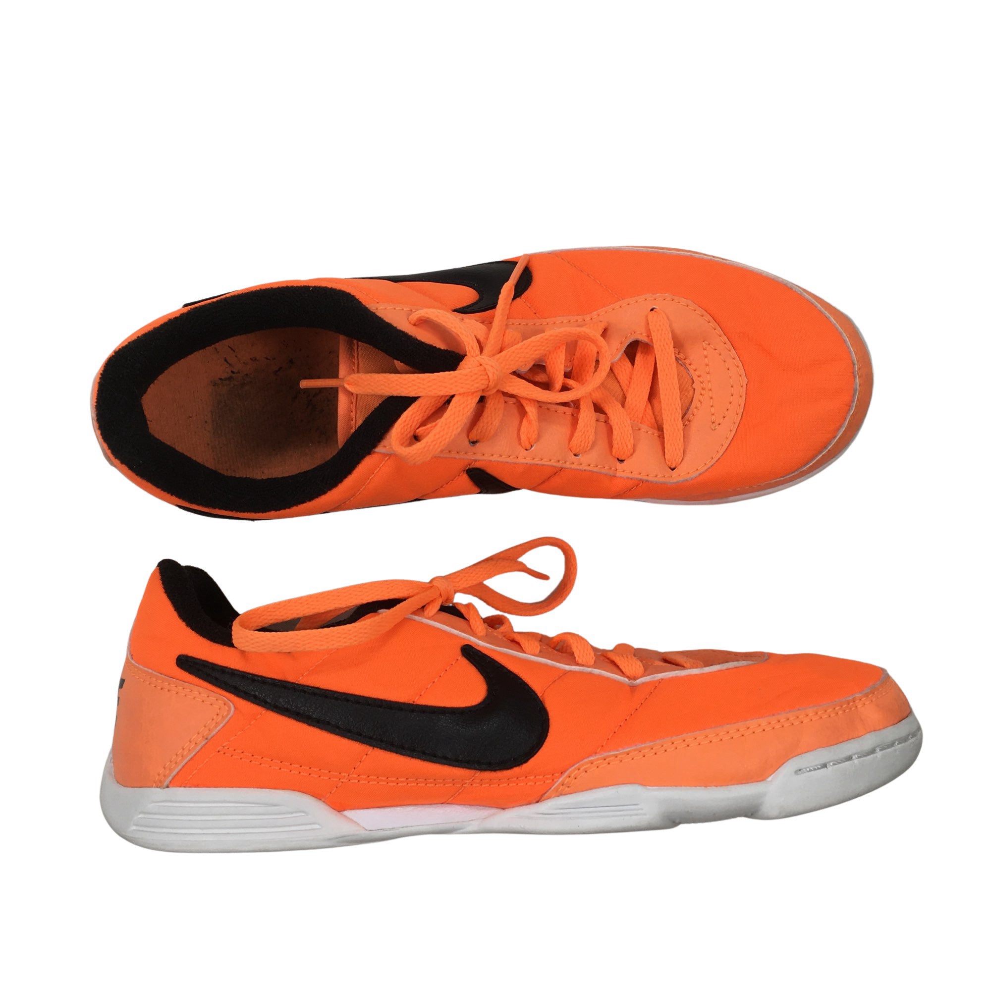 Plasticidad Corta vida Distraer Women's Nike Indoor sports shoes, size 37 (Orange) | Emmy