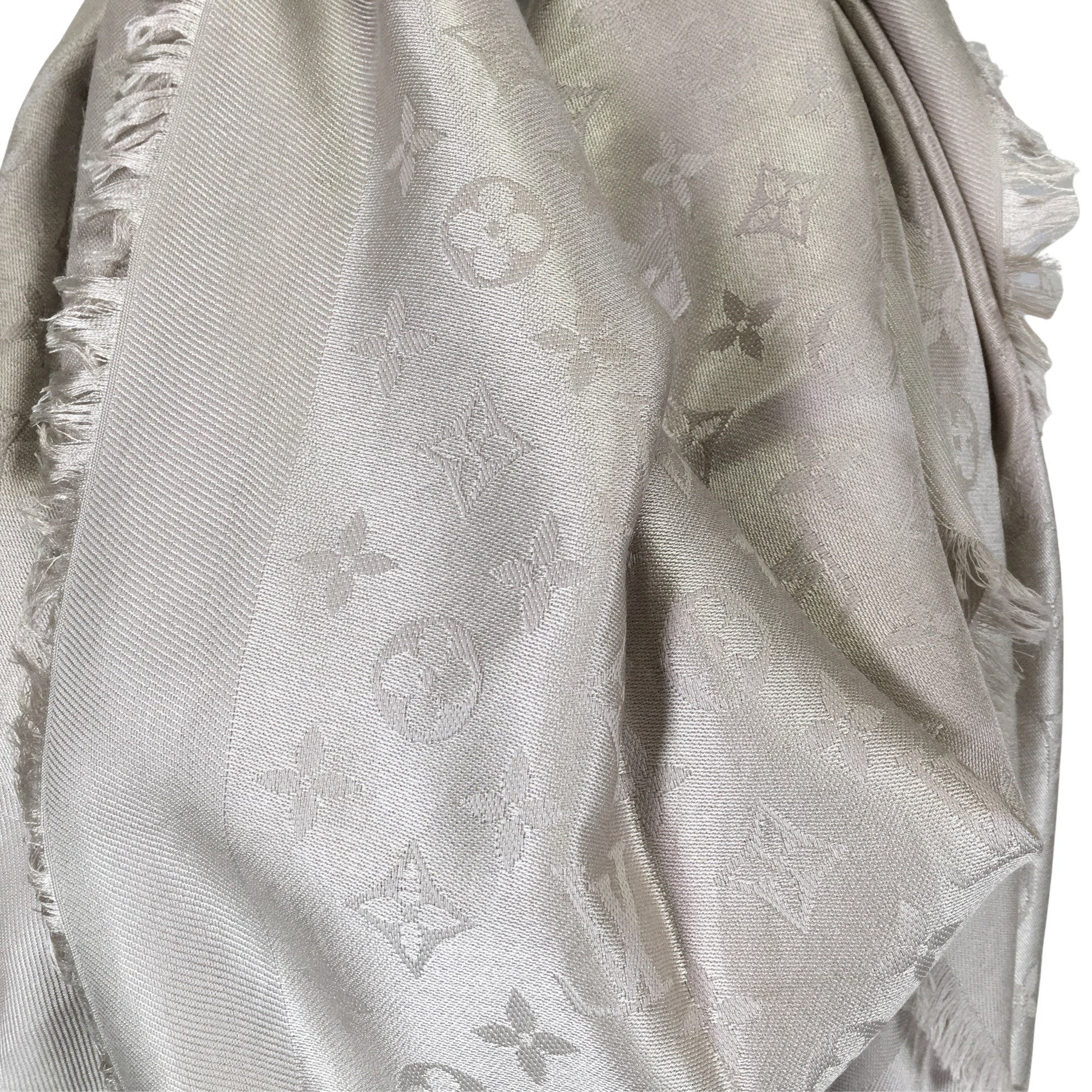 Wool scarf Louis Vuitton Beige in Wool - 37954728