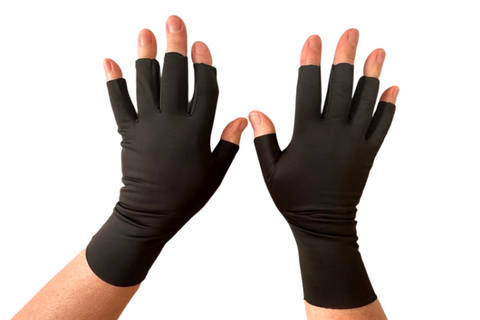 SWEAT GUARD fingerless gloves, a sweaty palms solution for teenagers and adults.