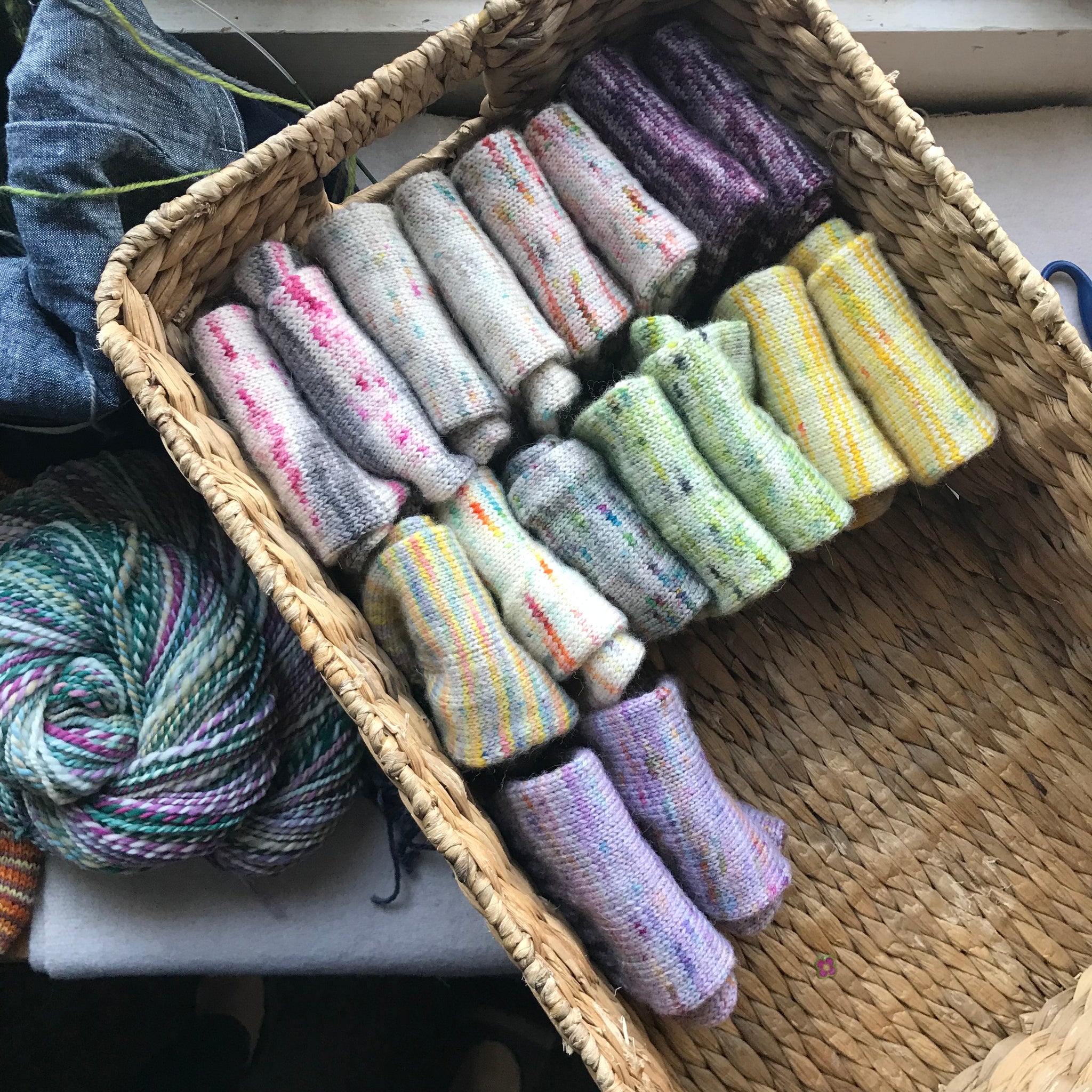 Sock Knitting: Needles & Swatches, Part 1 - ontheround