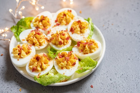 deviled-eggs-plate-with-lettuce
