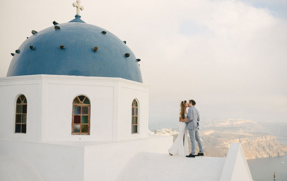 wedding photograph in santorini greece by ashlee brooke