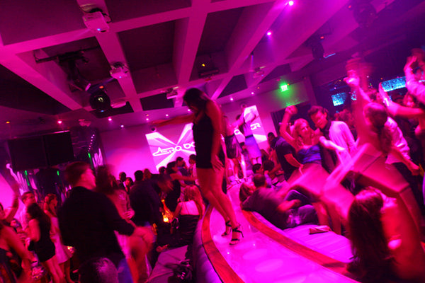 Hong Kong clubs: Best dance floors and parties for you
