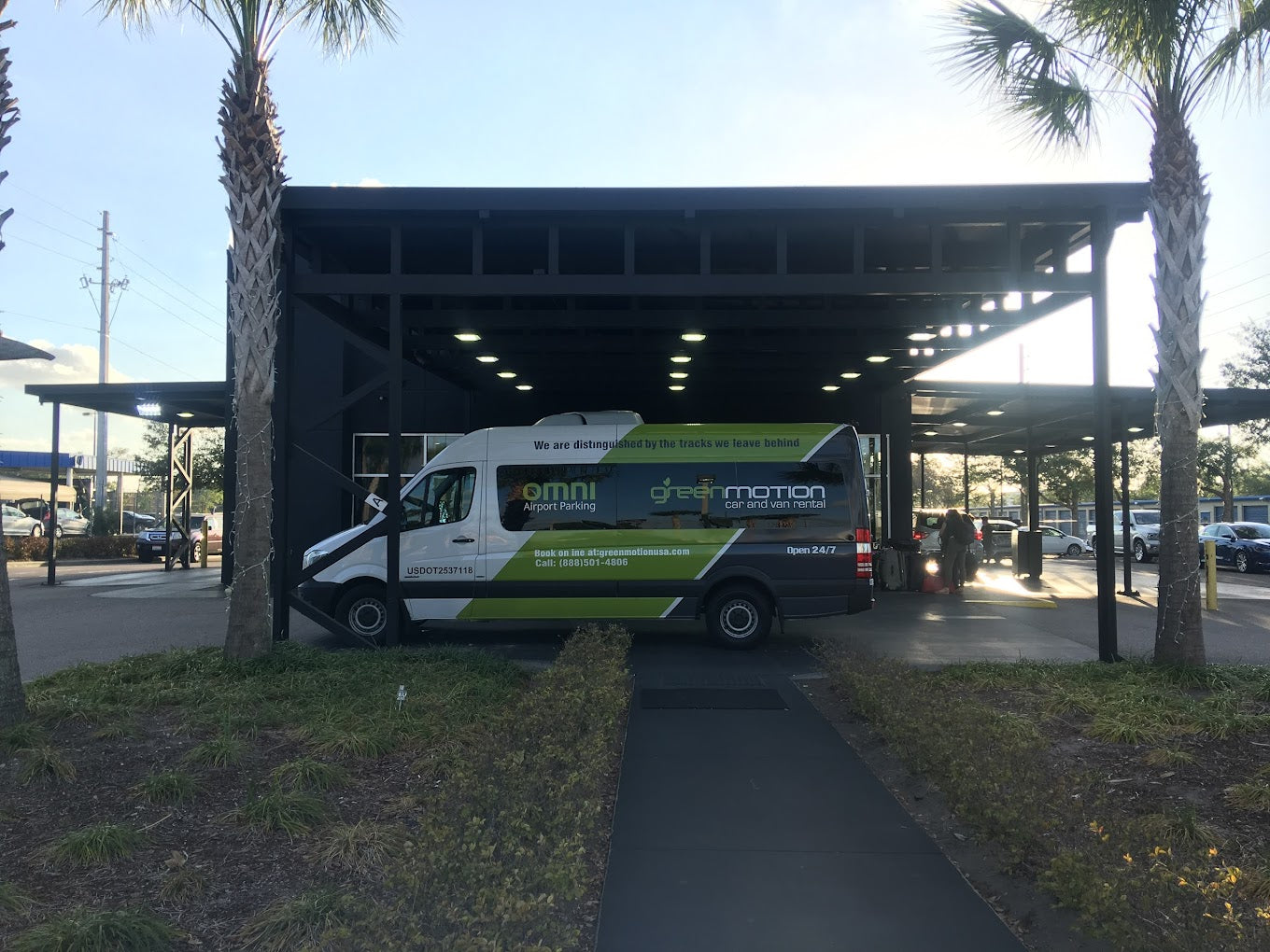 Parking at Orlando Airport MCO - Orlando International Airport MCO