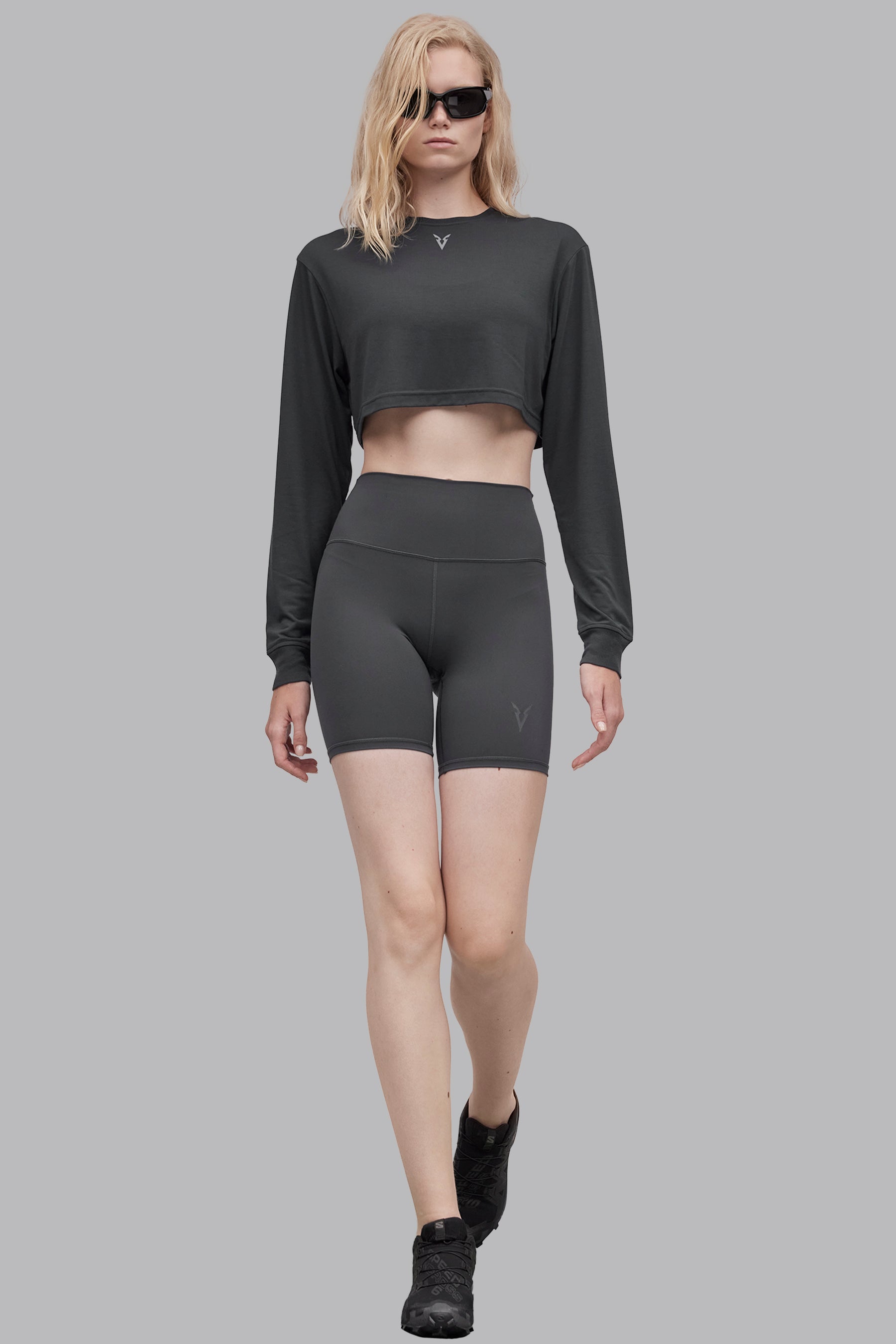 Signature Long Sleeved Cropped T-Shirt - Dark Gray