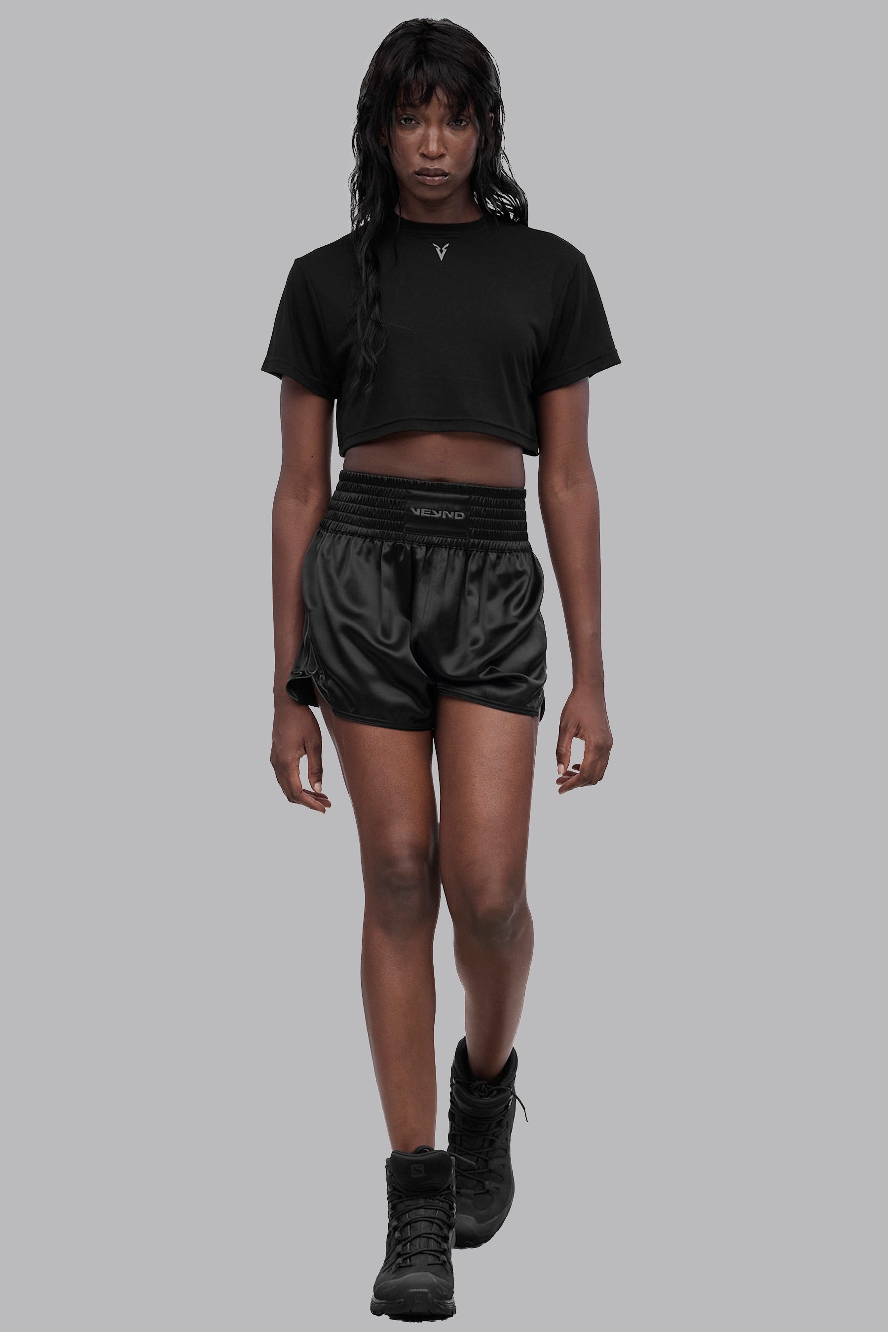 Signature Cropped T-shirt - Black