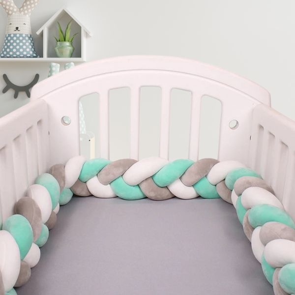 tour-de-lit-tresse-gris-blanc-vert-deco-lit
