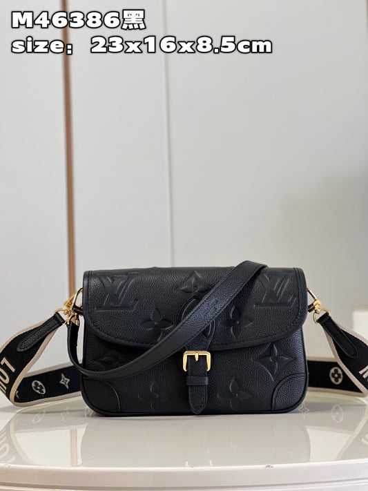 Help me decide! LV Pochette Metis or Diane (both in empreinte