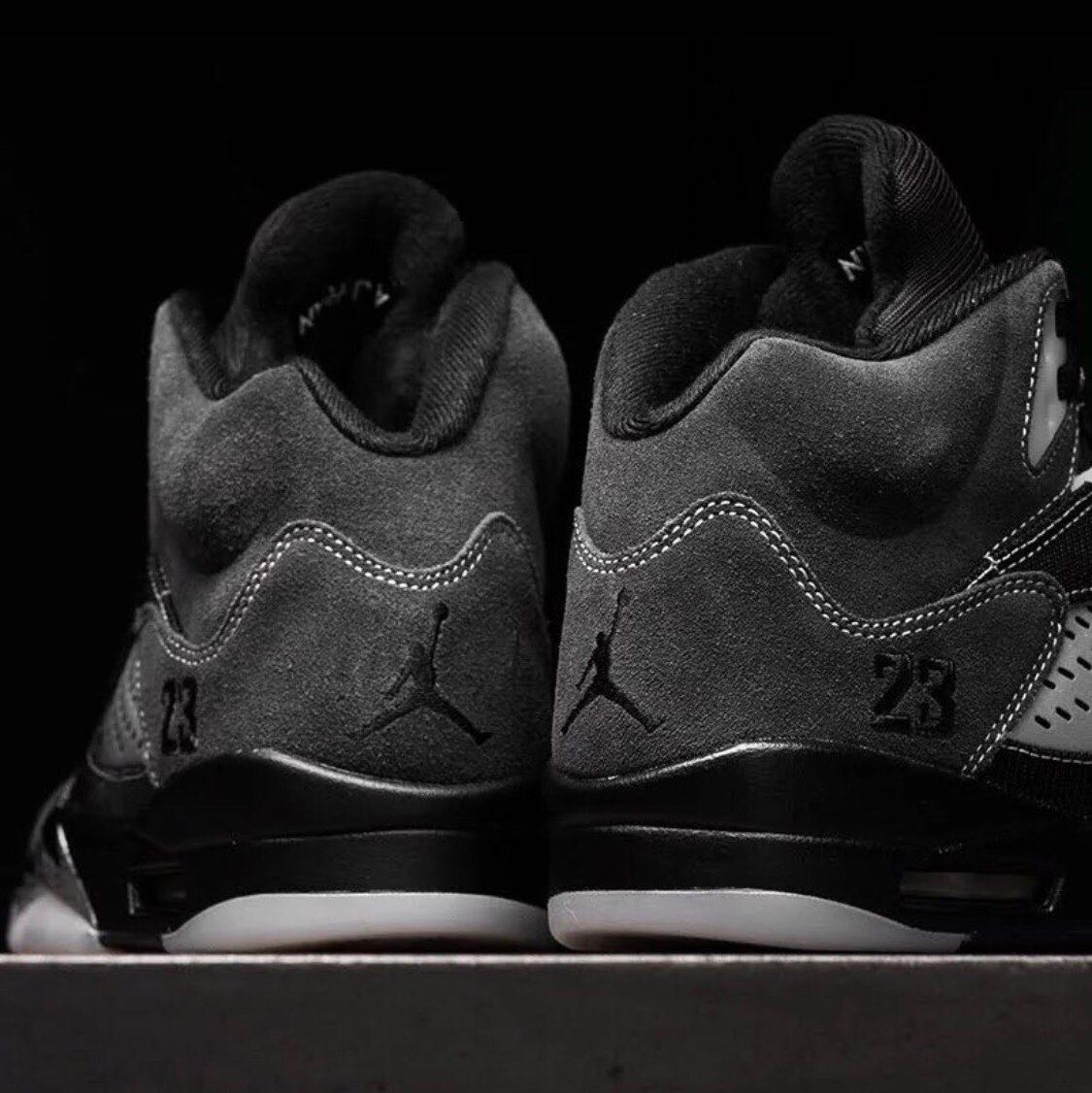 Jordan 5 Retro "Anthracite"