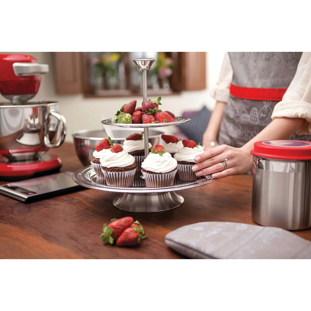 Tramontina Cucina stainless steel container set with red plastic lid