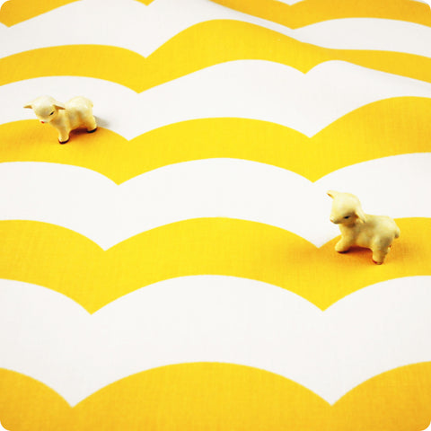Chevron - yellow & white wide 3cm waves (width: 160cm) cotton fabric - FQ1802-20