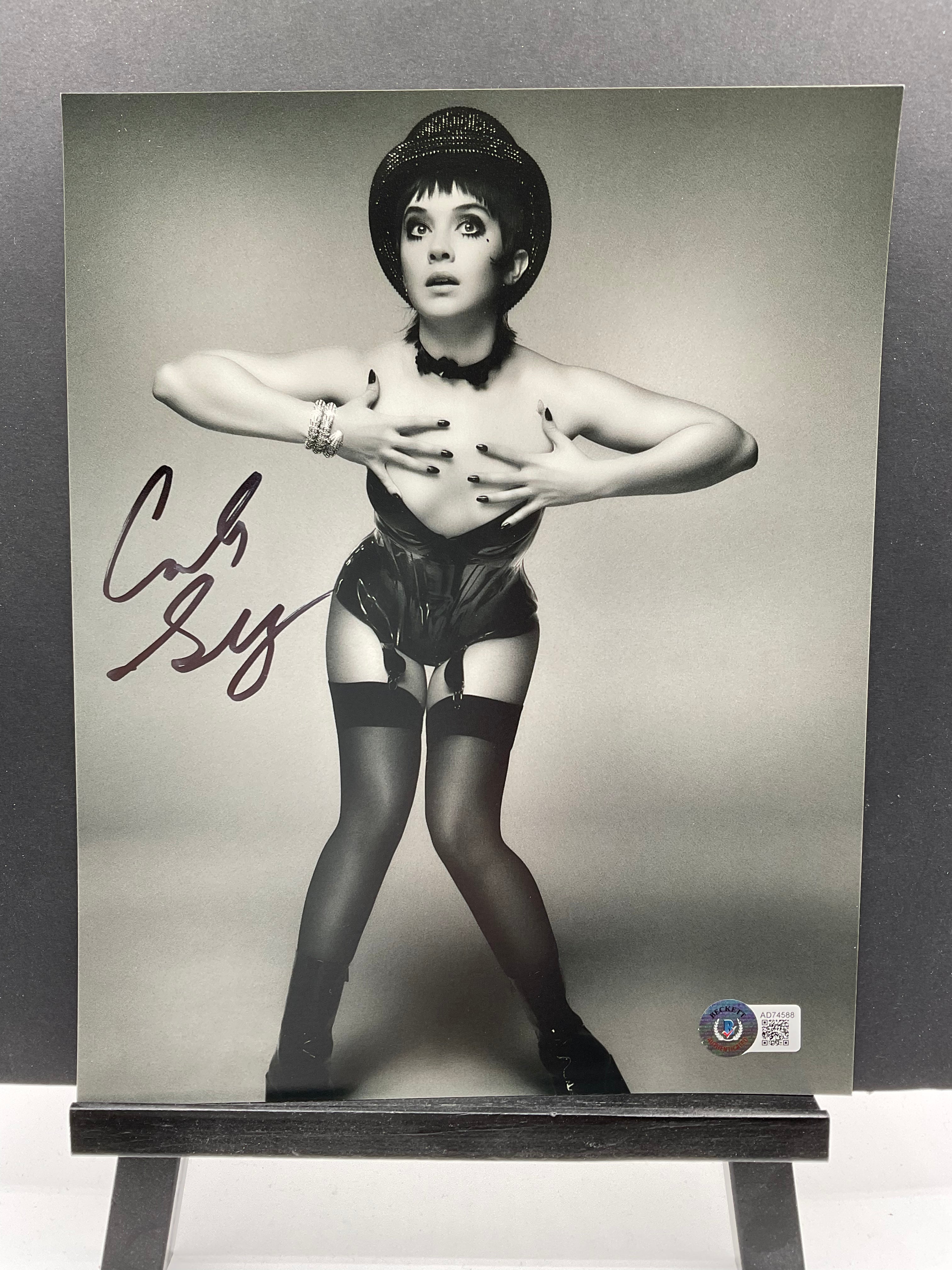 Cailee Spaeny Sexy signed photo 8x10 Beckett