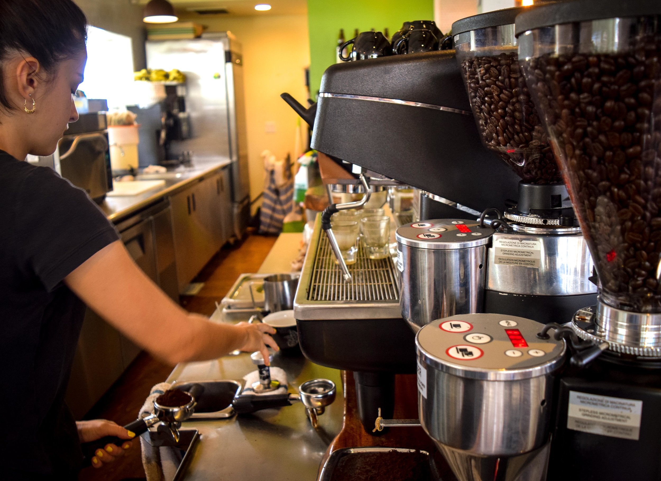 A Barista at our Kona café. PHOTO: Dayva Keolanui