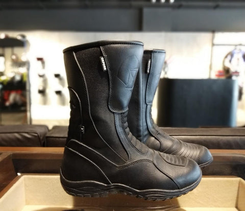 Oxford Tracker Boots