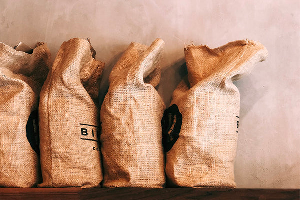 Ground coffee for refillable coffee capsules