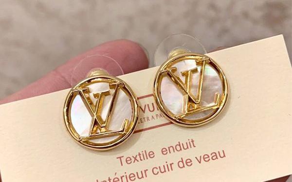 Louis Vuitton LV Tide Brand Female Retro Earrings