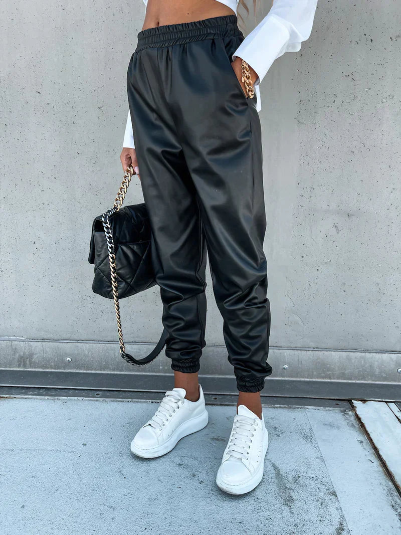 Calça Feminina Jogging de Couro Melina 7