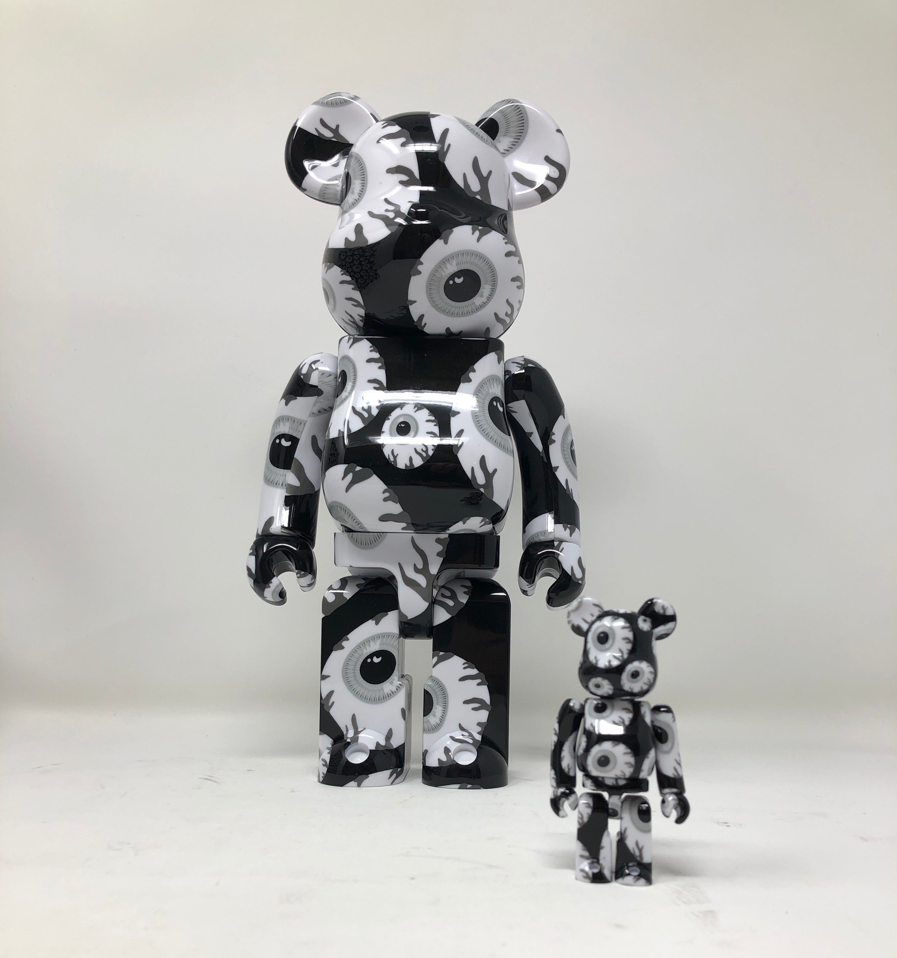 BE@RBRICK MISHKA monochromatic 1000%