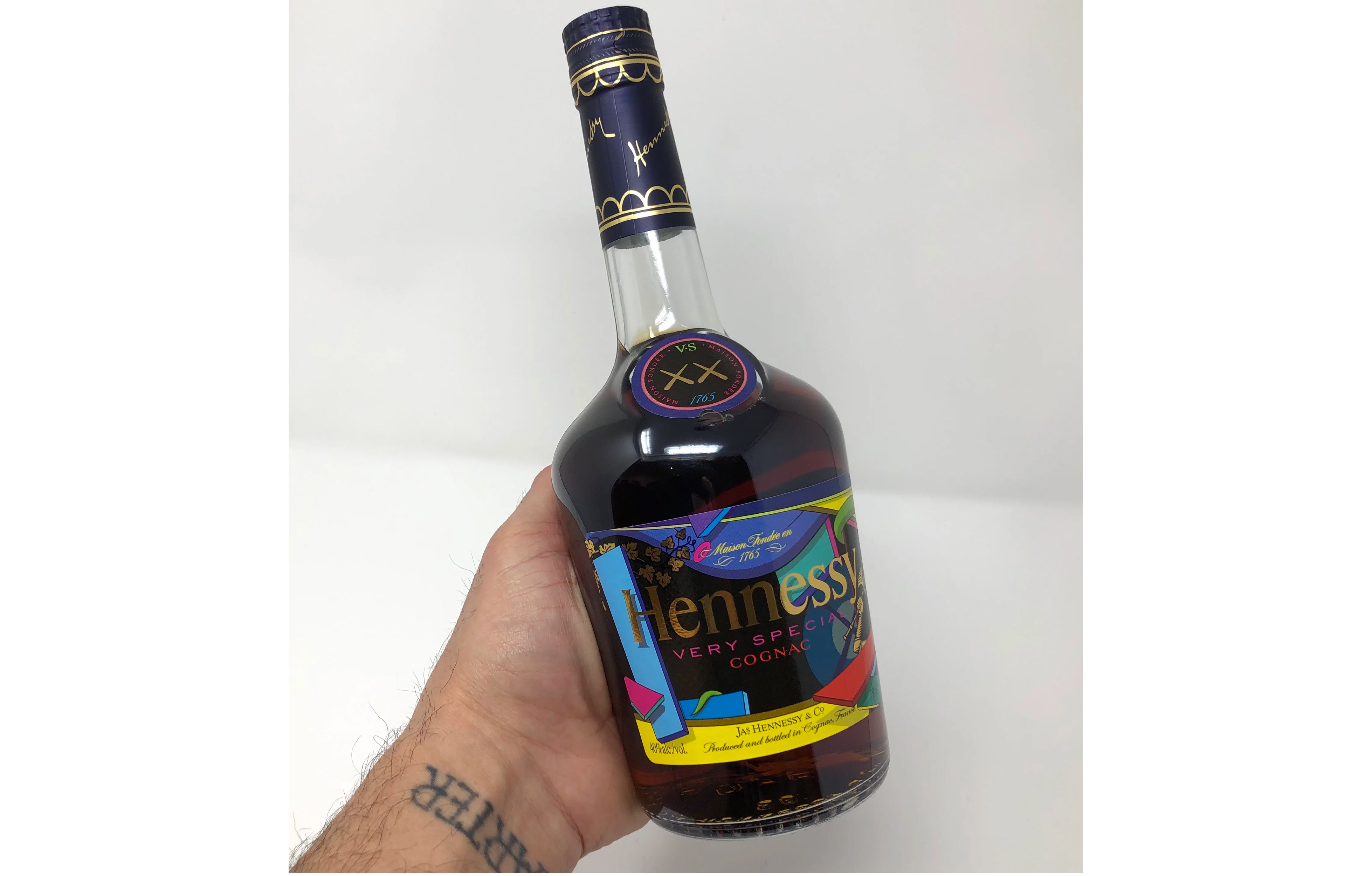 値下げ】Hennessy V. S KAWS Limited Edition | www.ddechuquisaca.gob.bo