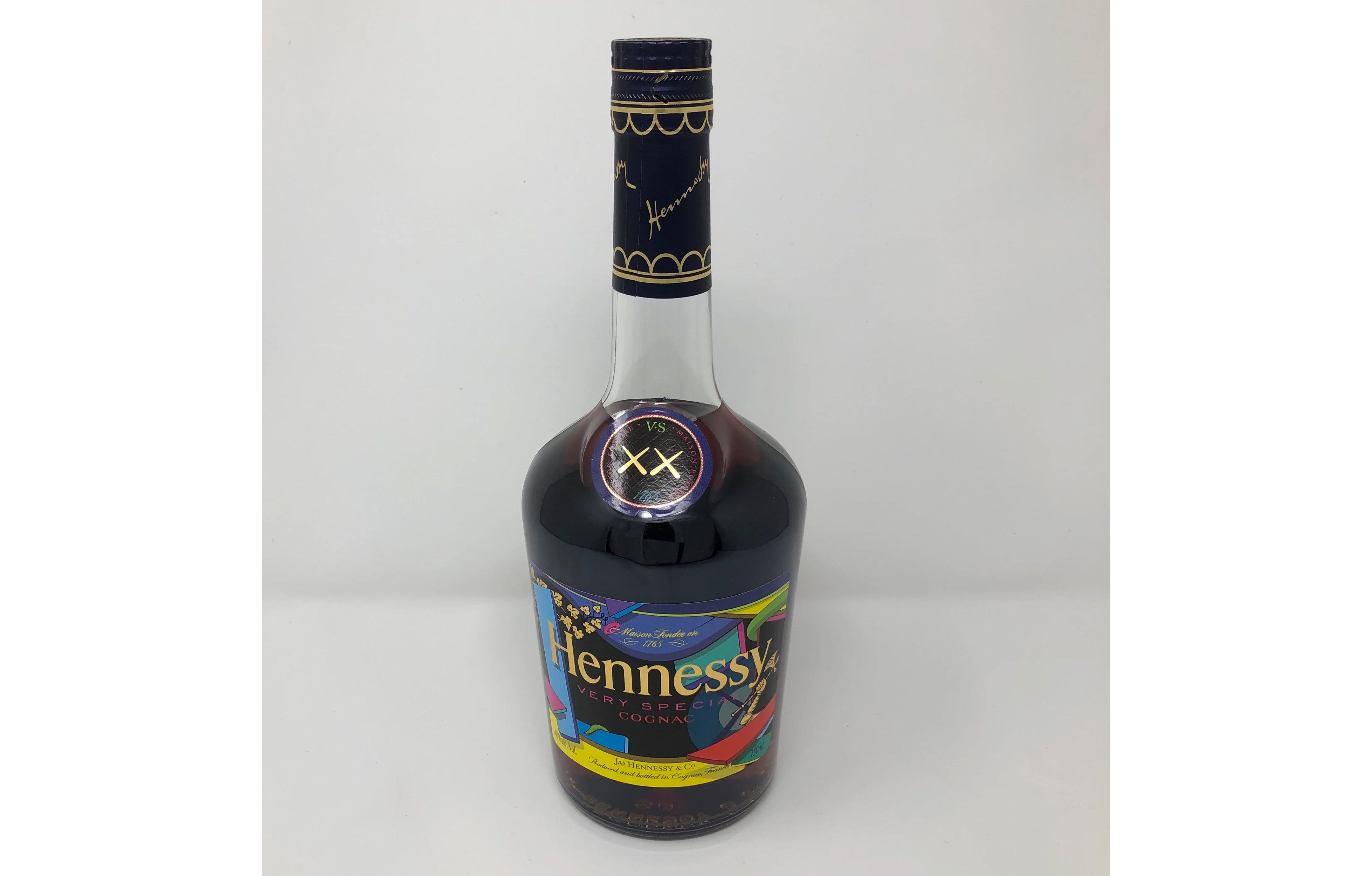 KAWS × Hennessy VERY SPECIALリミテッドエディション mail.legalhelp