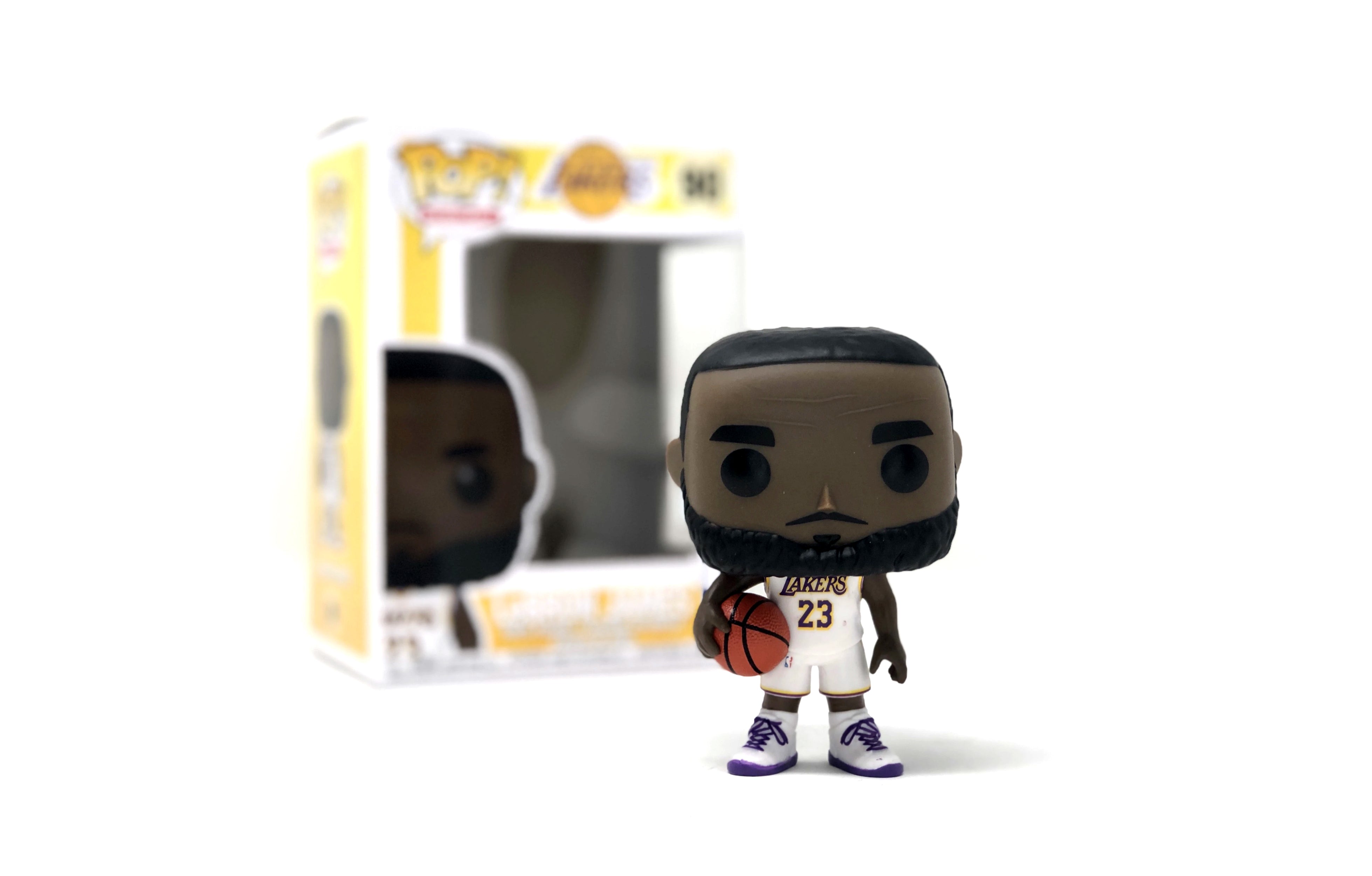 LeBron James 90 by Funko Pop! - Galerie F