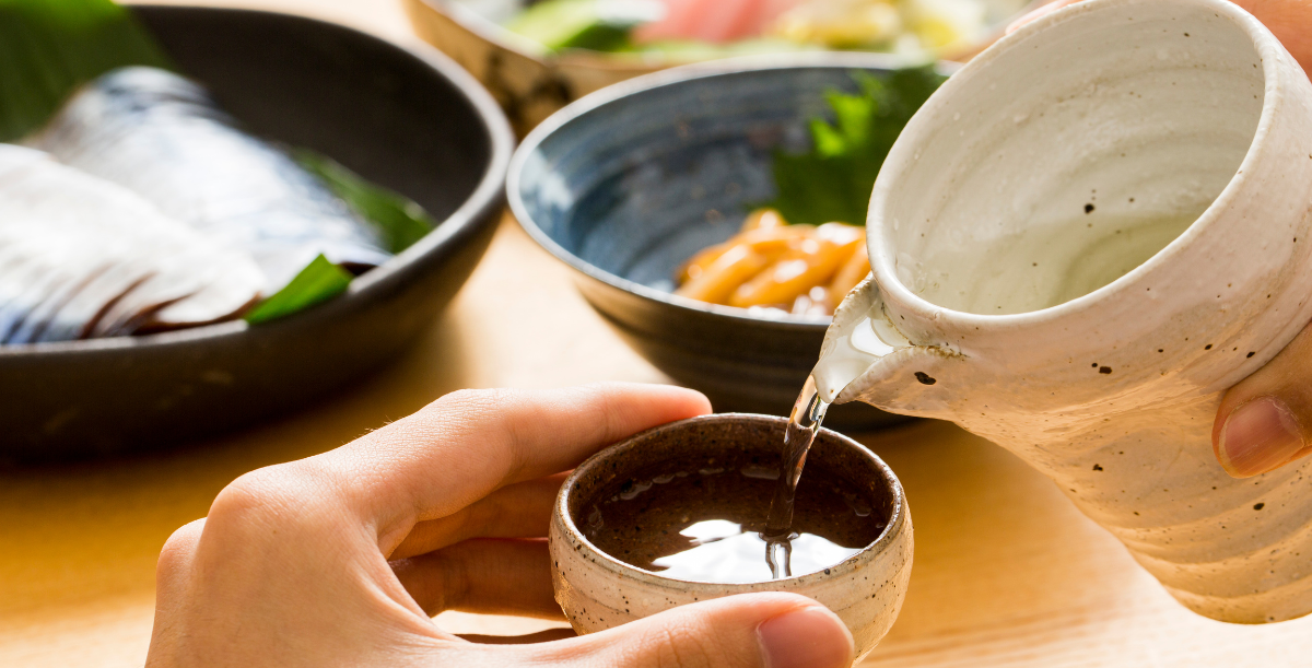 食中酒とは、食事と楽しむお酒のこと