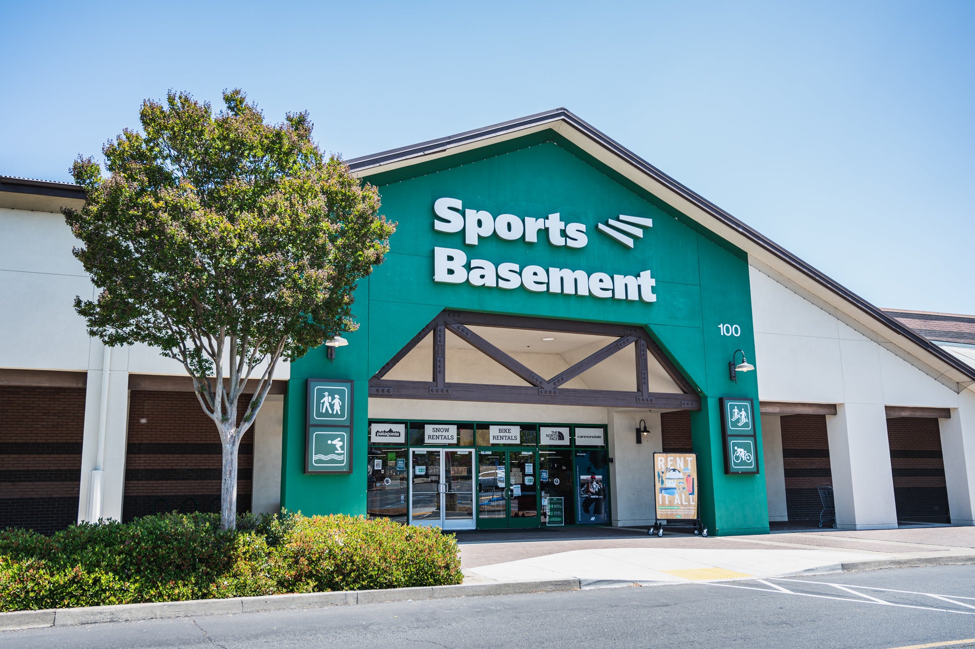 Novato Sports Basement [ 1331 x 2000 Pixel ]