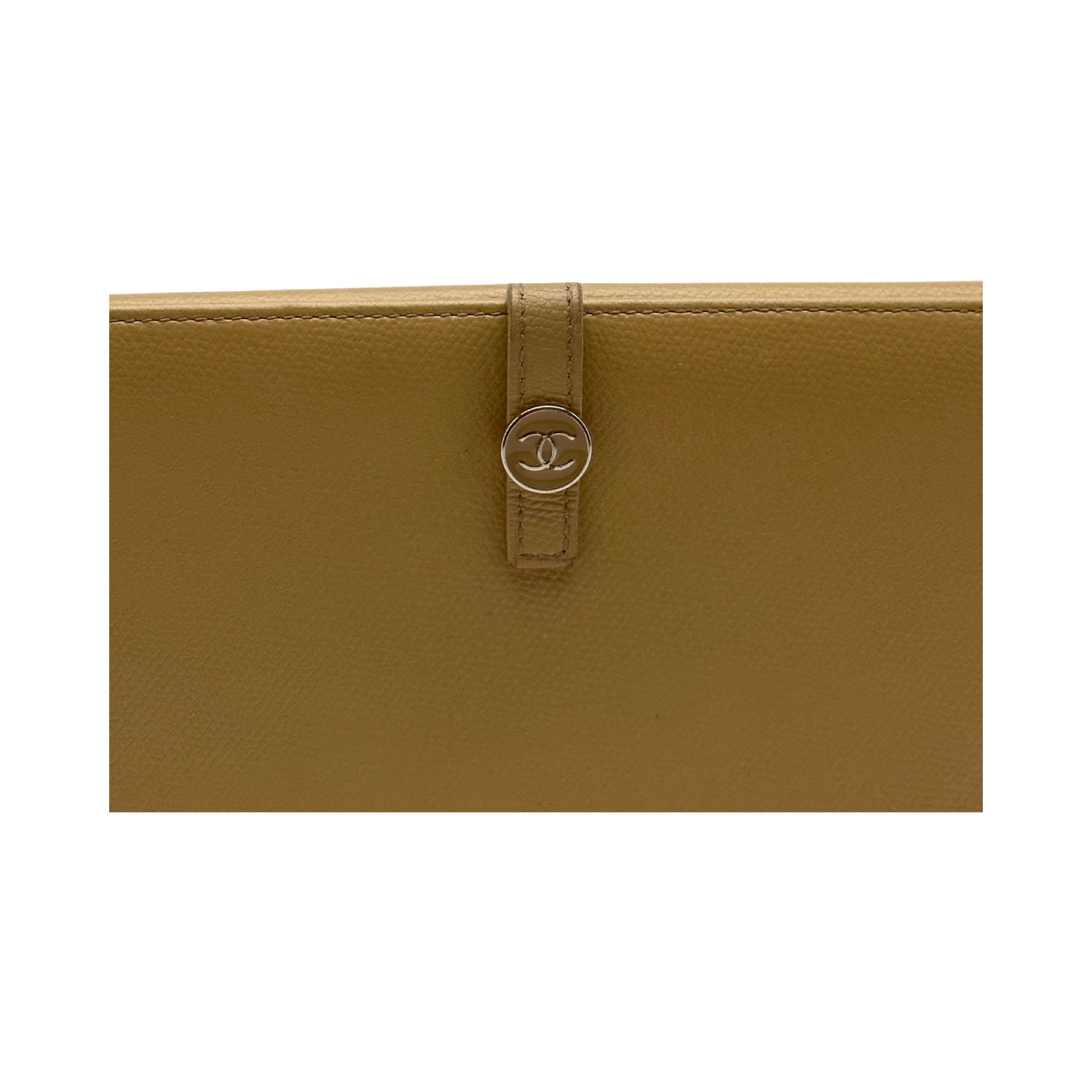 Chanel Long Bi-Fold Wallet – Timeless Vintage Company