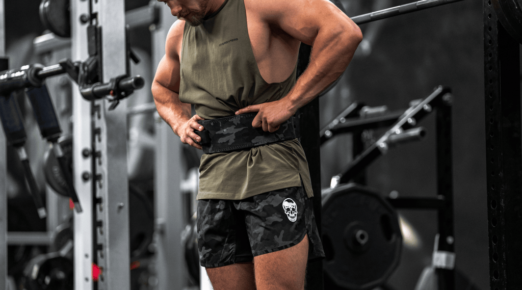 How Tight Should a Lifting Belt Be? (4 Rules To Follow)
